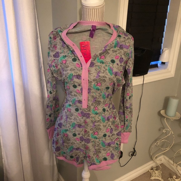 Nomad Loungewear Shorts Romper (Sz M) - Picture 2 of 4